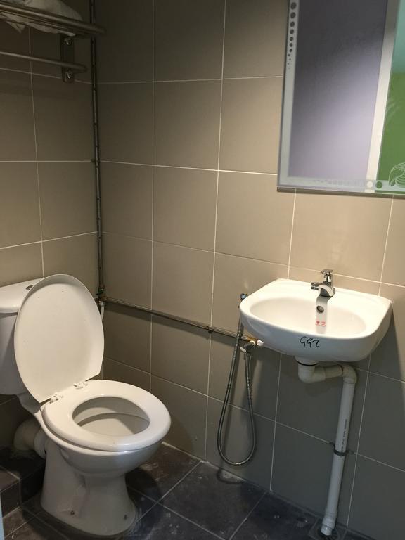 Miri Budget Inn Pokój zdjęcie