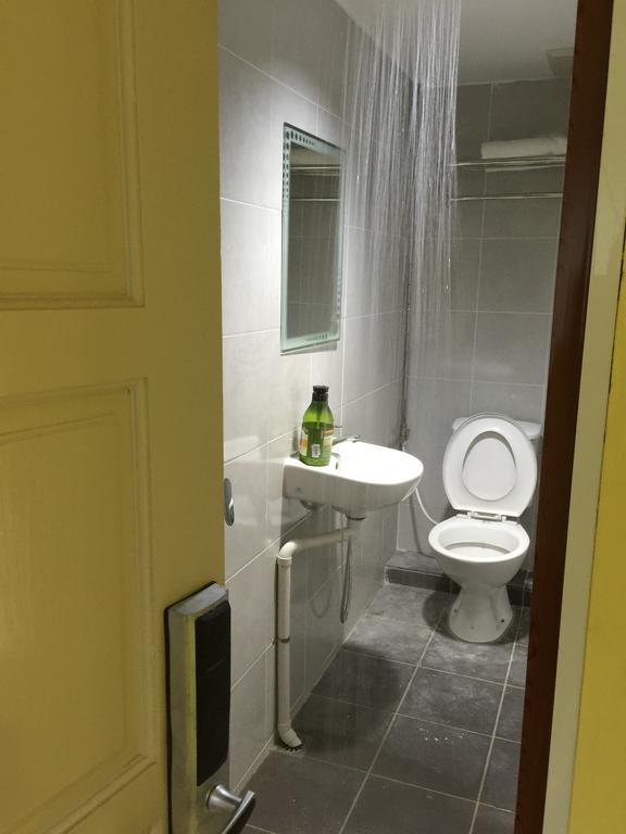 Miri Budget Inn Pokój zdjęcie